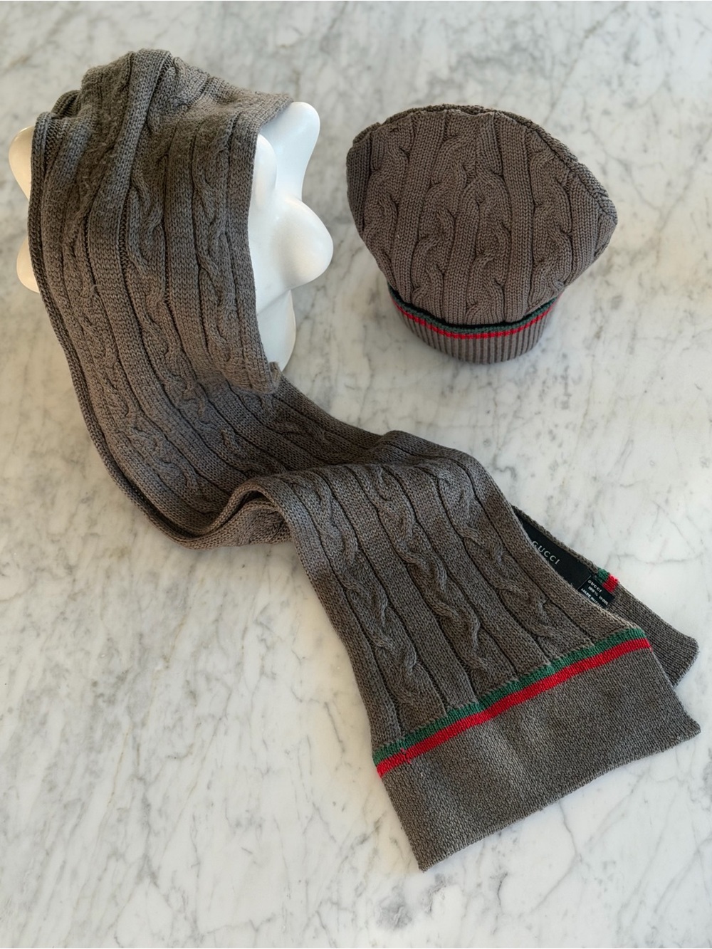 Gucci Brown Cable Knit Scarf & Beanie Set with Red and Green Trim